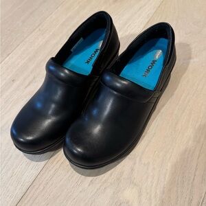 Dr. Scholl's Black Nursing Clogs